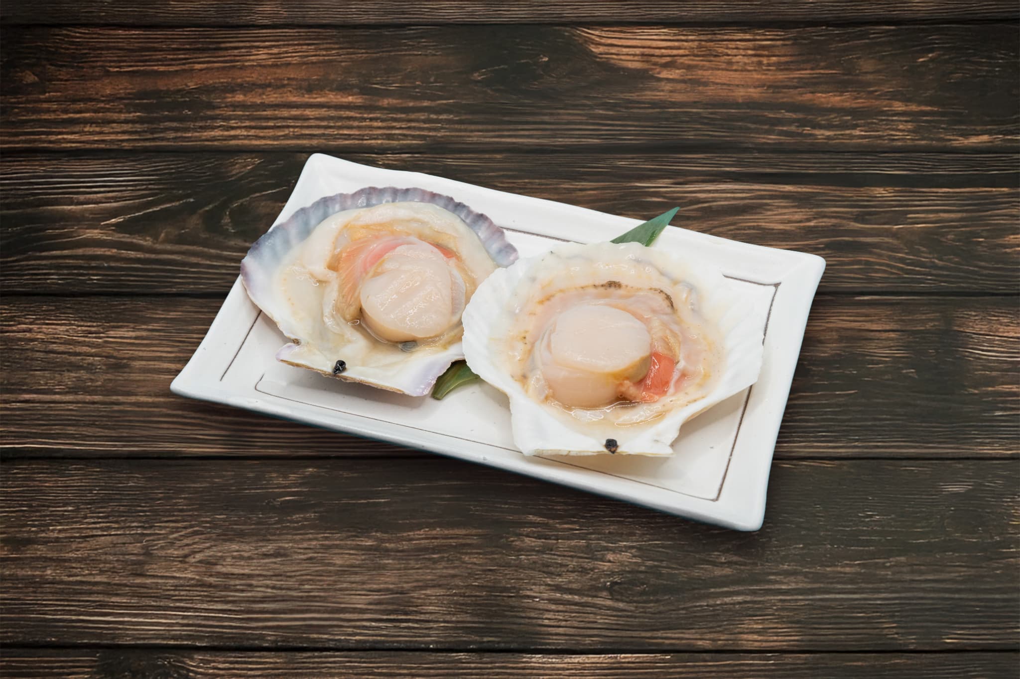 殻付きホタテ２枚